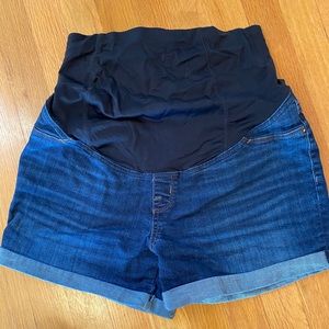 Maternity jean shorts with cuff